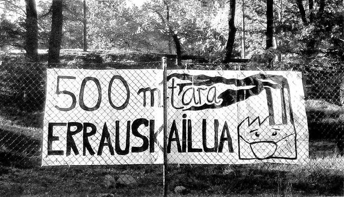 Ezin erraustegiari buruzko kezka adierazi